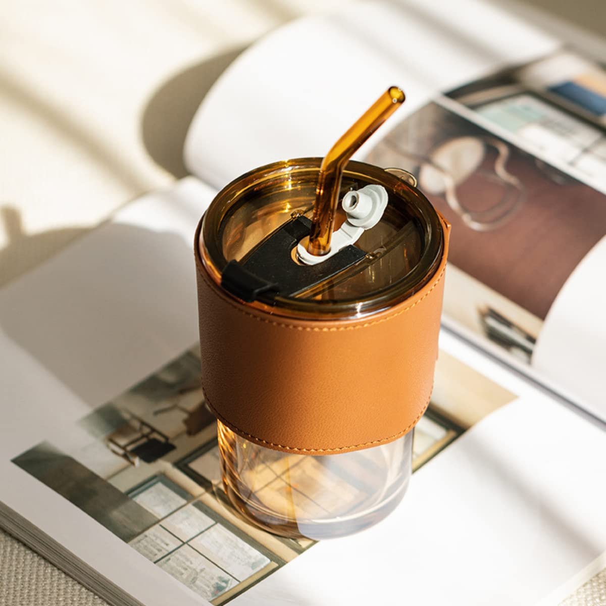 VenoBee™ Glass Tumbler with Straw